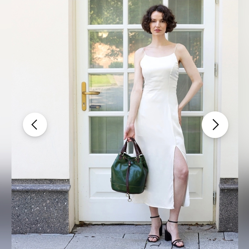 Time Resistance Green Leather Bucket Bag - Picture 3 of 15